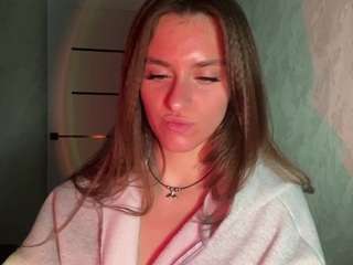 LynneCaudle live cam preview