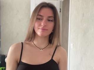 Lynnecaudle's cam show statistics and live stream