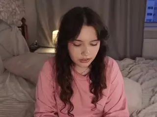 MaeGrayer's Live Sex Cam Show