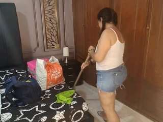 mature-biigass webcam model