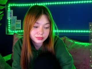 meow-mellie Live Webcam on CamSoda