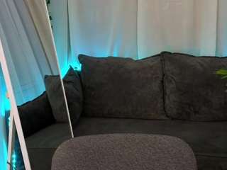 meow-mellie Live Webcam on CamSoda