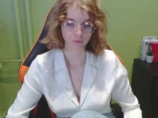 pennydelight's CamSoda show and profile