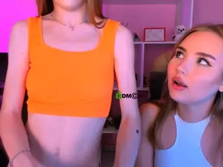 amelia-shiny's Live Sex Cam Show