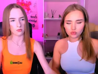 amelia-shiny's Live Sex Cam Show