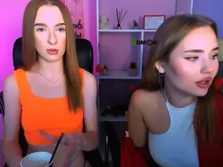 amelia-shiny's Live Sex Cam Show