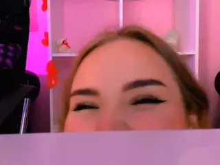 amelia-shiny's Live Sex Cam Show