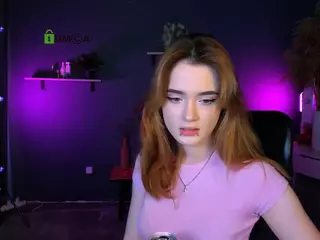 amelia-shiny's Live Sex Cam Show