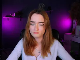 amelia-shiny's Live Sex Cam Show