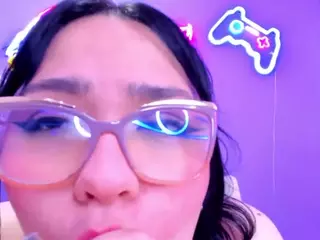 Camiila-Osorio's Live Sex Cam Show
