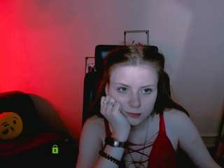 White, Hd, Young Adult, Teen 1 Camiqa – Free Live Video Chat with Strangers Online