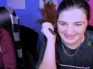 foxy-tease's CamSoda show and profile