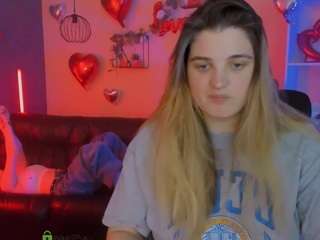 foxy-tease's CamSoda show and profile