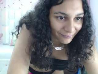 lupita21-s Live Webcam on CamSoda