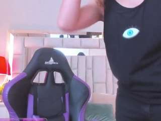 mariiahneedles webcam model