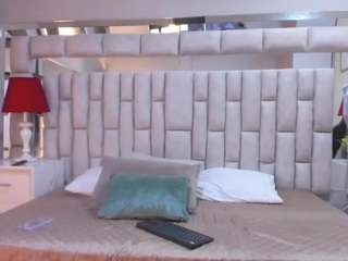 mariiahneedles webcam