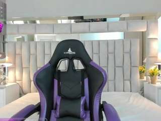 mariiahneedles webcam