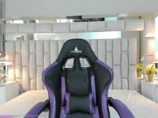 mariiahneedles webcam