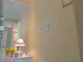 mariiahneedles webcam