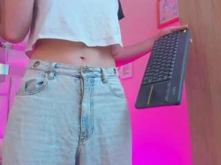 mariiahneedles webcam