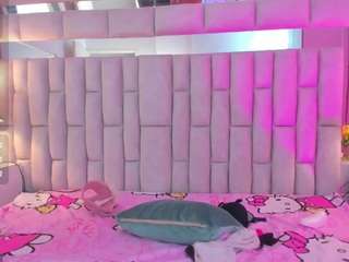 mariiahneedles webcam