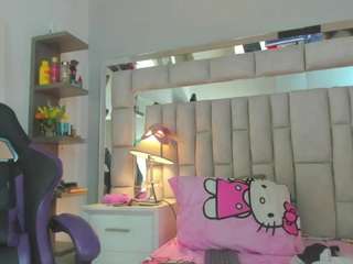 mariiahneedles Live Webcam on CamSoda