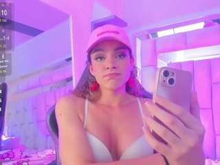 mariiahneedles