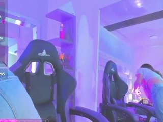 mariiahneedles webcam