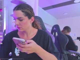 mariiahneedles