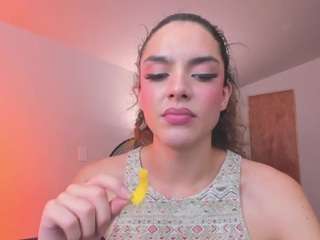 mariiahneedles