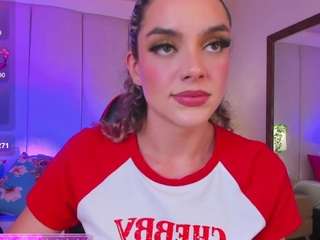 mariiahneedles
