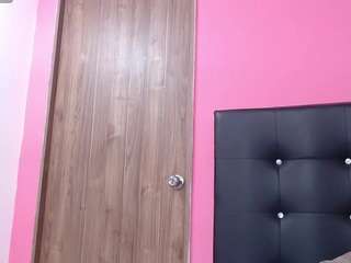 canelalovly Live Webcam on CamSoda