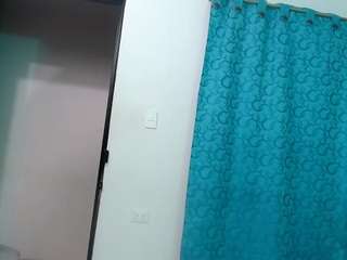 eladyrous98 webcam model