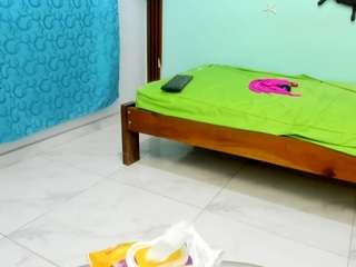 eladyrous98 Live Webcam on CamSoda