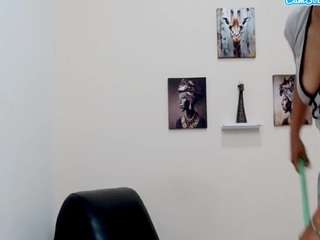 eladyrous98 live cam profile