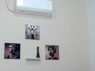 eladyrous98's CamSoda show and profile