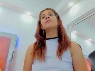 Miaqueen021