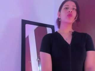 Miaqueen021