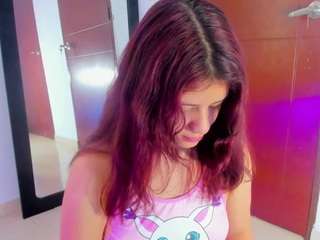 Miaqueen021