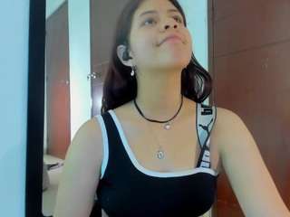 Miaqueen021