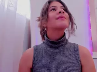 Miaqueen021's Live Sex Cam Show