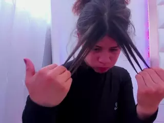 Miaqueen021's Live Sex Cam Show
