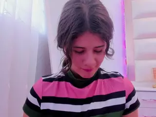 Miaqueen021's Live Sex Cam Show
