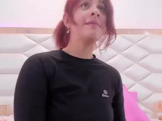 Miaqueen021's Live Sex Cam Show
