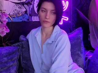  roxy-riot chat room