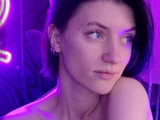 roxy-riot chat room