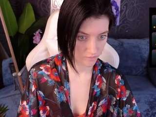 roxy-riot's CamSoda show and profile