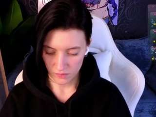 roxy-riot's CamSoda show and profile