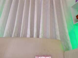 le modèle stormsnow est en webcam porno dans un show sur le site camsoda, il possède les tags suivants: anal,anal toys,skinny,public,no smoking,no drinking,natural,facial piercings,camel toe,brown eyes,blowjob,black hair,ball sucking,asshole,ass to mouth,ass bouncing,hd,petite,small tits