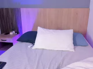 Atenea-Clerk's Live Sex Cam Show